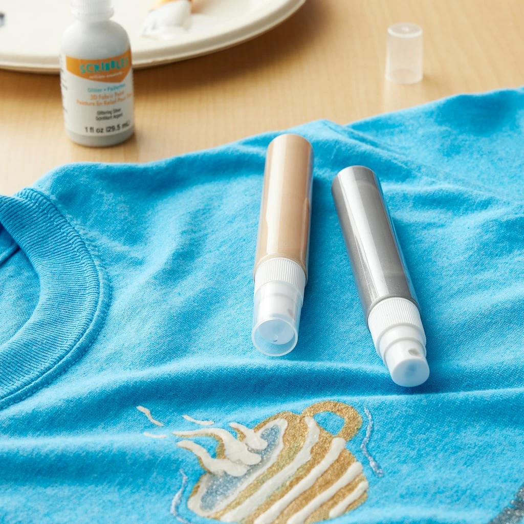 Brand new 👏 Gold & Silver Fabric Spray Paint Set by ArtMinds™ 😍 4 Brand new 👏 Gold & Silver Fabric Spray Paint Set by ArtMinds™ 😍 - Image 4