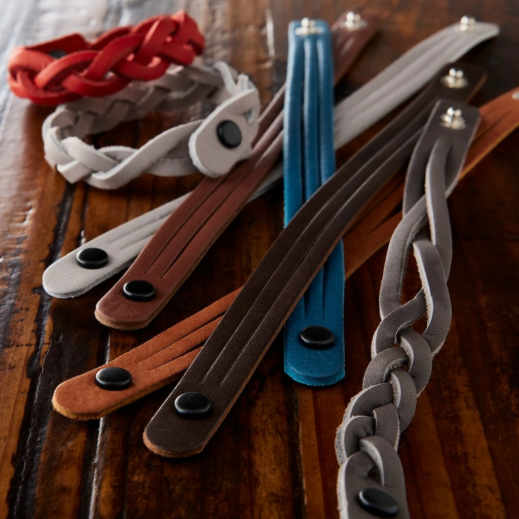 Best deal 🎉 6 Pack: Mystery Braid Bracelet Kit by ArtMinds™ 🥰 2 Best deal 🎉 6 Pack: Mystery Braid Bracelet Kit by ArtMinds™ 🥰 - Image 2